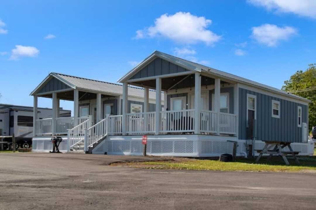 Surf City 2Br Park Home With Waterfront View And Parking エクステリア 写真