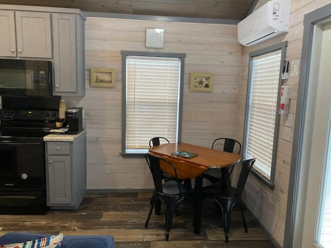 Surf City 2Br Park Home With Waterfront View And Parking エクステリア 写真