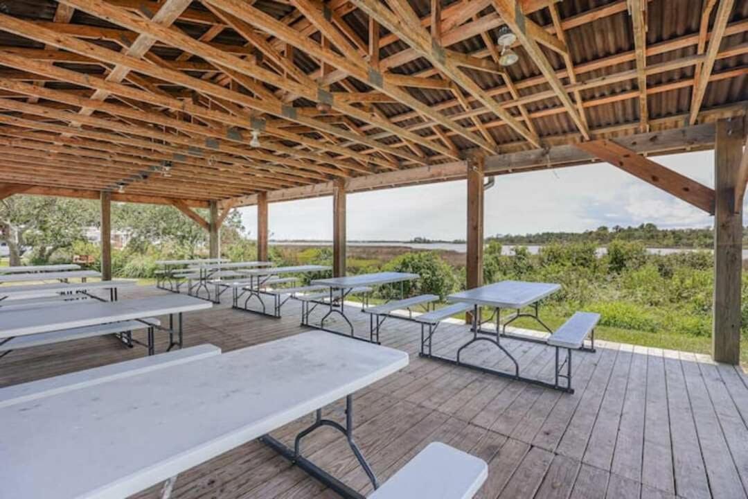 Surf City 2Br Park Home With Waterfront View And Parking エクステリア 写真